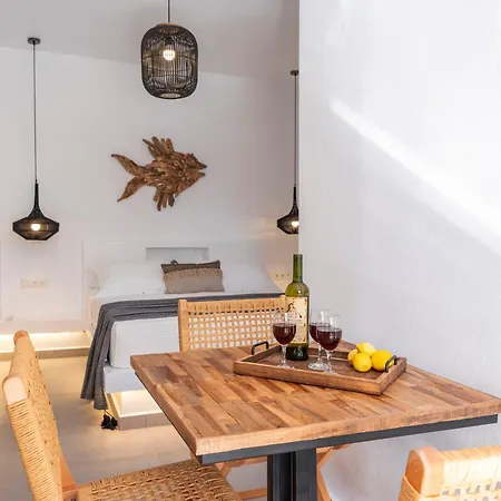 Chanos Luxury Paros * Alikí